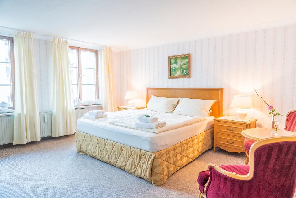 Romantisches Hotel Zur Traube Schwerin Schwerin  Zimmer foto